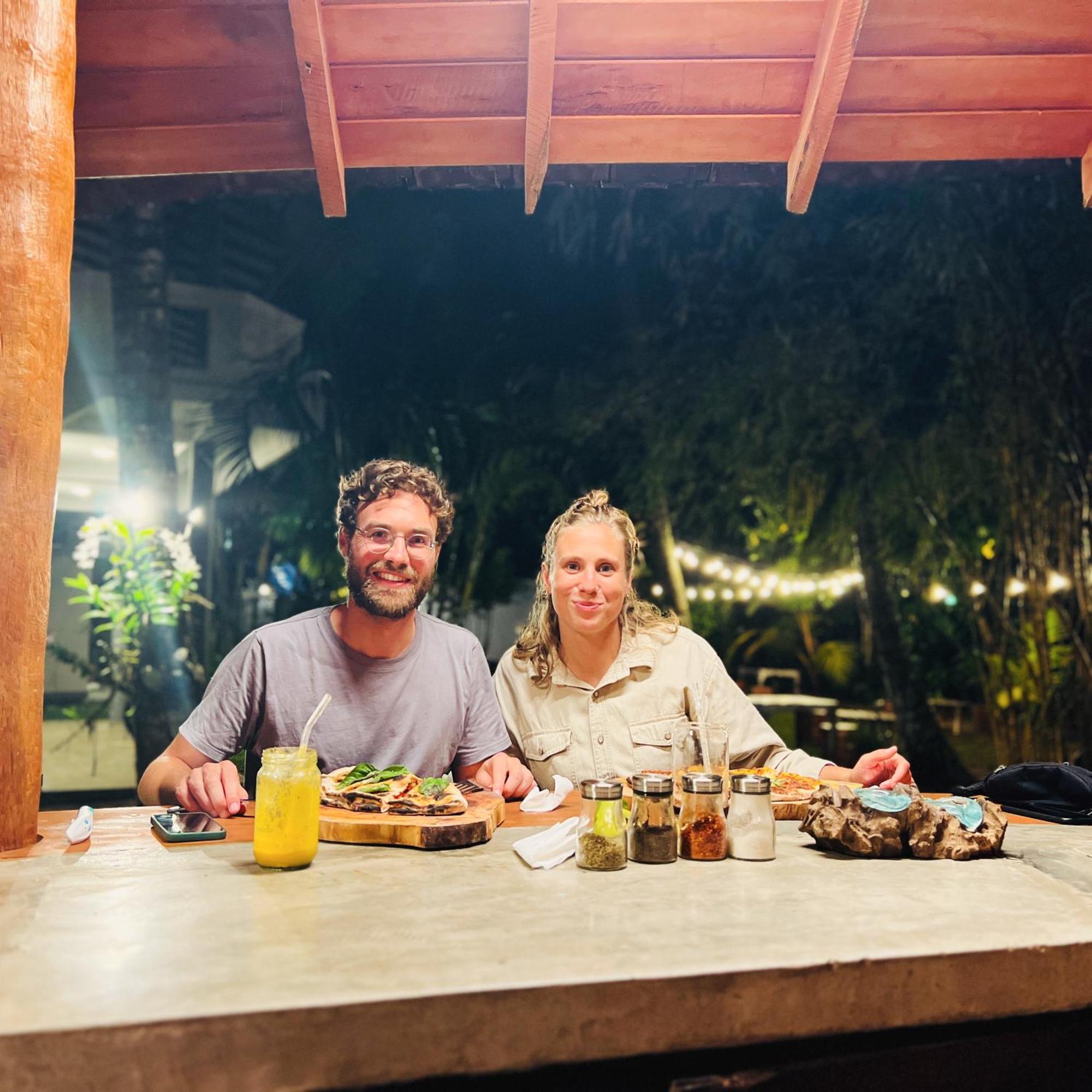Pineapple Surf Hotel Ahangama Kültér fotó